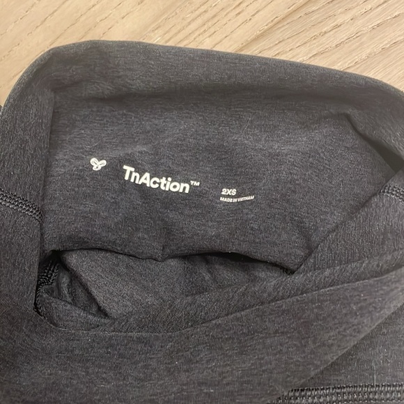 TNA charcoal 2XS butter soft leggings - Picture 2 of 3